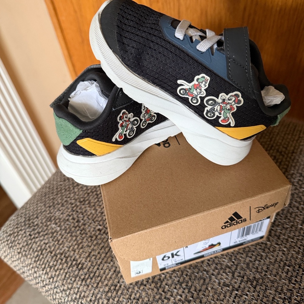 💚💛❤️Adidas Kids Duramo Mickey Sneakers